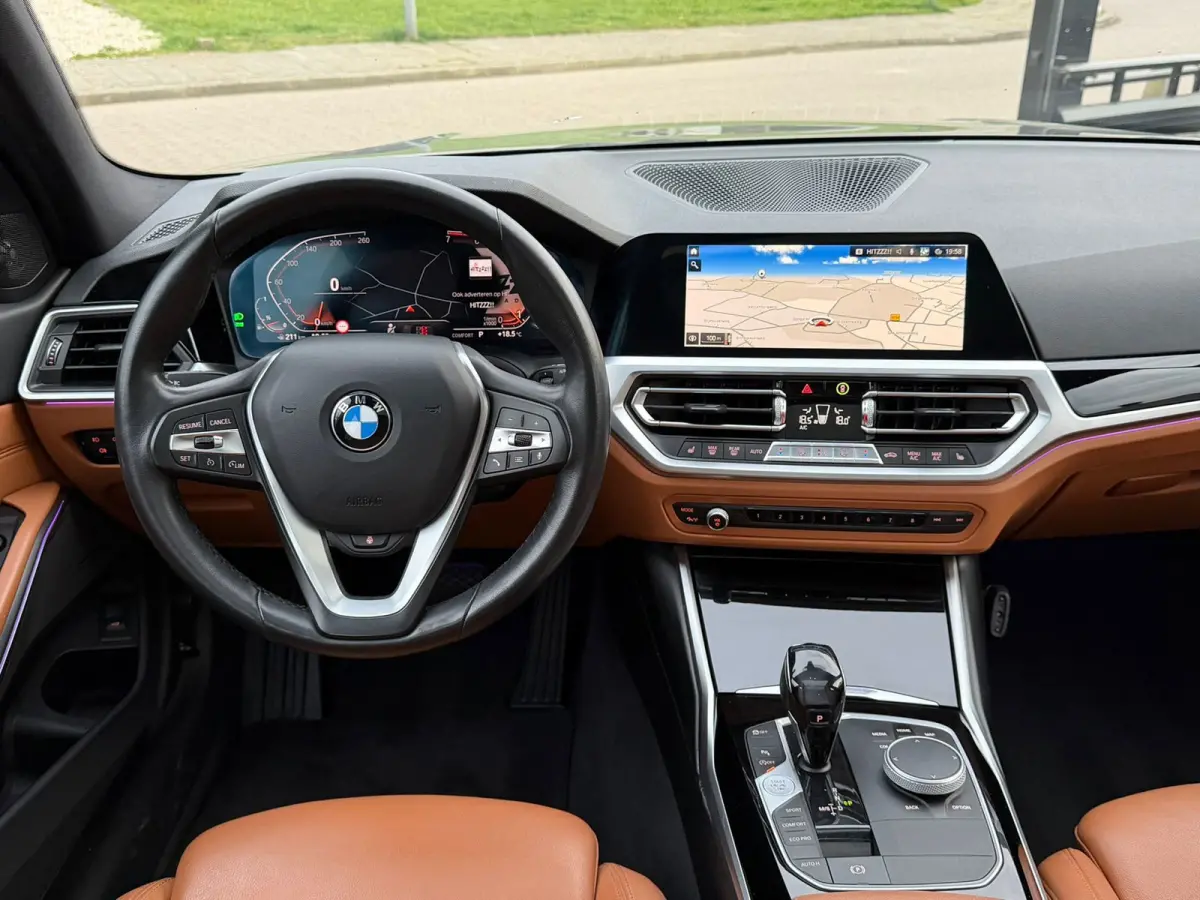 330i Individual Edition Oxidgrau Pano