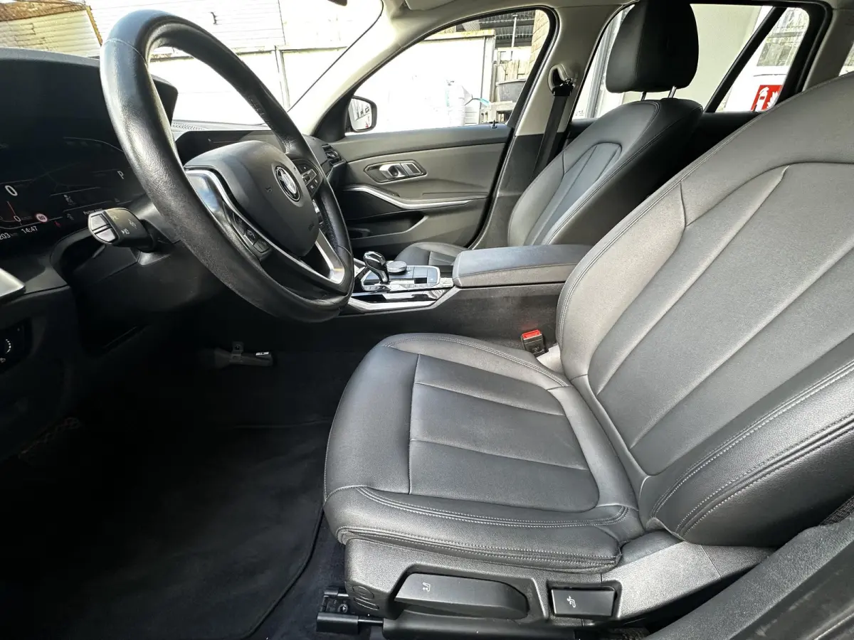 320i Leder|Camera|Sfeer|AdapLed