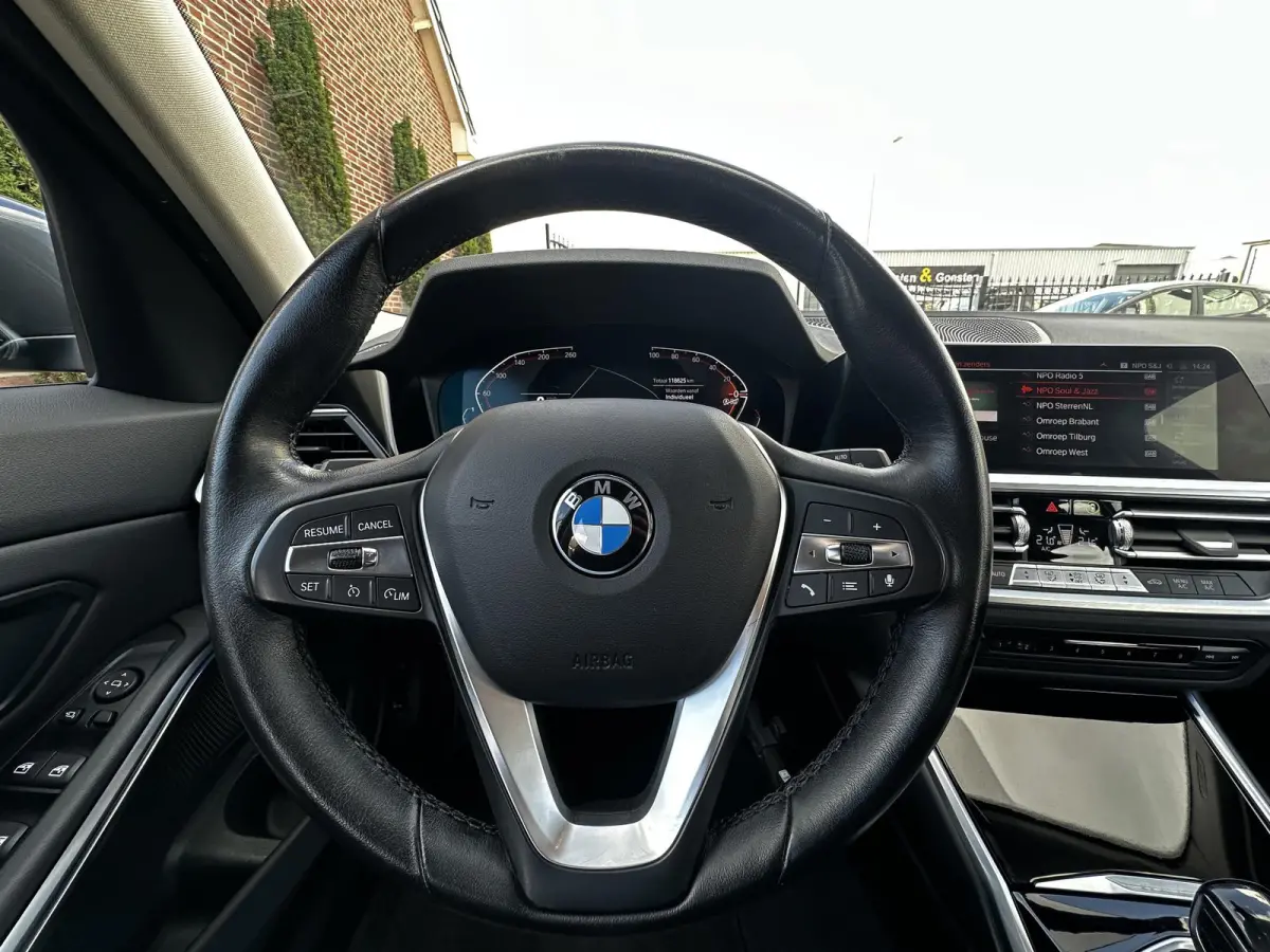 320i Leder|Camera|Sfeer|AdapLed