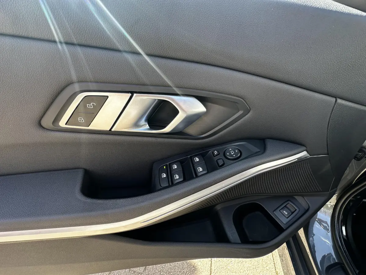 320i Leder|Camera|Sfeer|AdapLed
