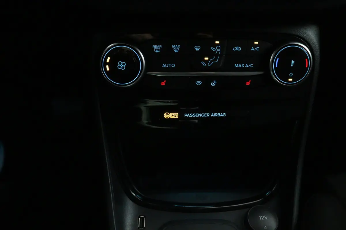 1.0 EcoBoost ST-Line | Adaptive Cruise | BLIS | DAB | Winterpack | Navigatie | Camera | CarPlay/Android Auto