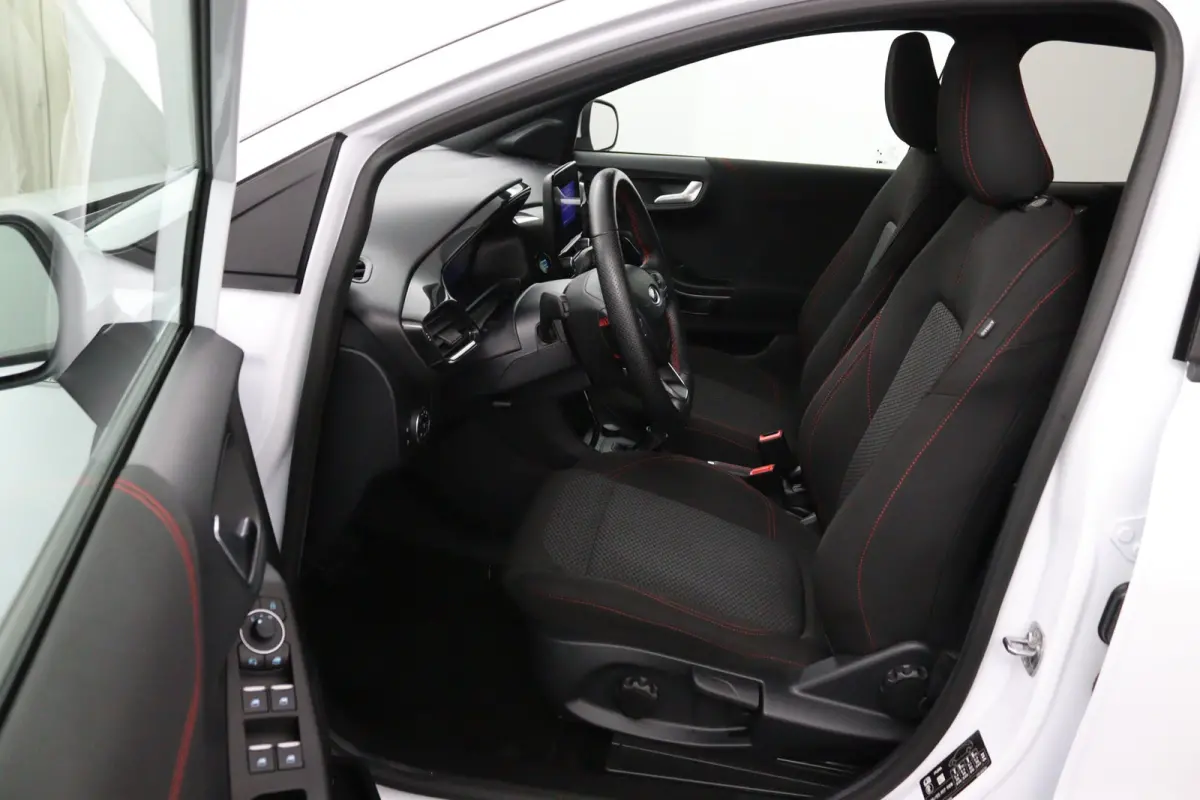 1.0 EcoBoost ST-Line | Adaptive Cruise | BLIS | DAB | Winterpack | Navigatie | Camera | CarPlay/Android Auto