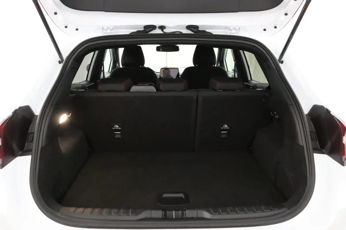 1.0 EcoBoost ST-Line | Adaptive Cruise | BLIS | DAB | Winterpack | Navigatie | Camera | CarPlay/Android Auto