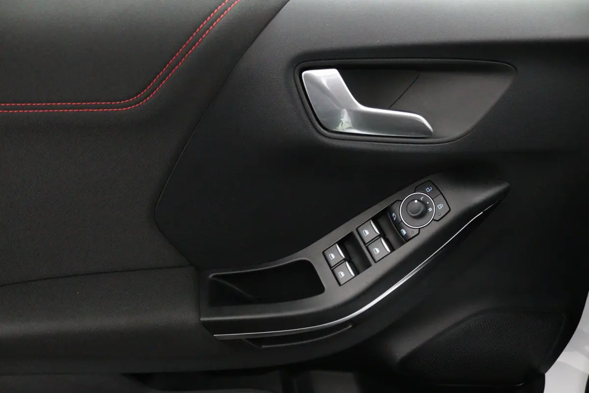 1.0 EcoBoost ST-Line | Adaptive Cruise | BLIS | DAB | Winterpack | Navigatie | Camera | CarPlay/Android Auto
