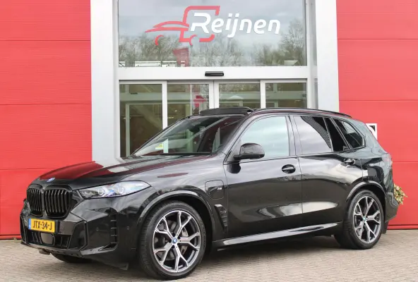 xDrive50e 490PK M-SPORT LAUNCH EDITION | PANORAMA SCHUIF/KANTEL DAK "SKY LOUNGE" | COMFORT STOELEN ELEKTRISCH VERSTELBAAR MET GEHEUGENFUNCTIE EN VERWARMBAAR VOOR EN ACHTER | LEDEREN BEKLEDIN