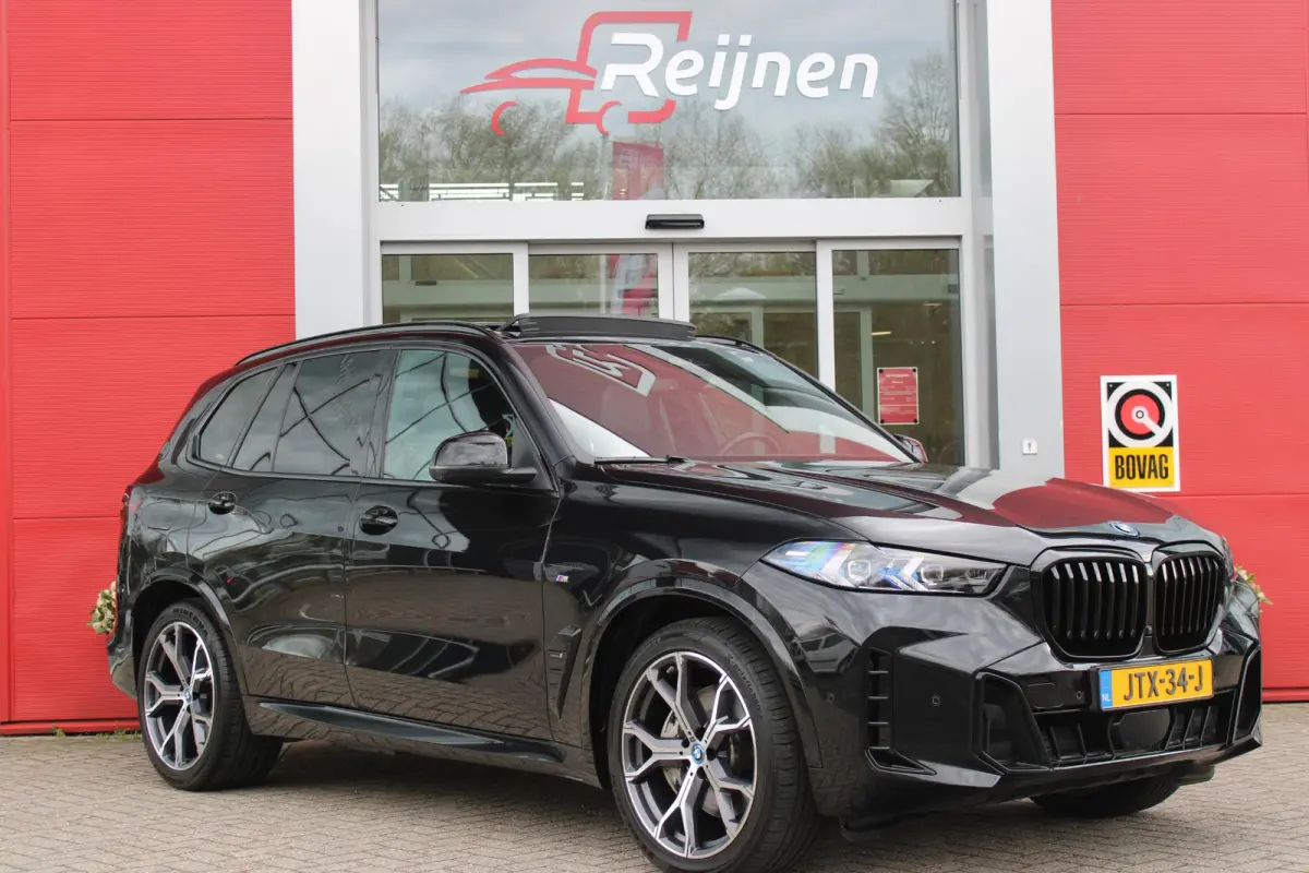 xDrive50e 490PK M-SPORT LAUNCH EDITION | PANORAMA SCHUIF/KANTEL DAK "SKY LOUNGE" | COMFORT STOELEN ELEKTRISCH VERSTELBAAR MET GEHEUGENFUNCTIE EN VERWARMBAAR VOOR EN ACHTER | LEDEREN BEKLEDIN