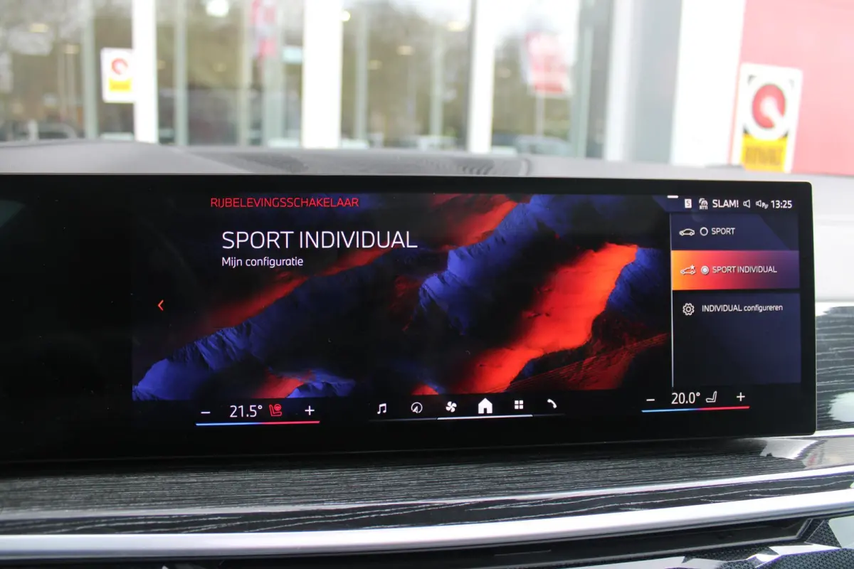 xDrive50e 490PK M-SPORT LAUNCH EDITION | PANORAMA SCHUIF/KANTEL DAK "SKY LOUNGE" | COMFORT STOELEN ELEKTRISCH VERSTELBAAR MET GEHEUGENFUNCTIE EN VERWARMBAAR VOOR EN ACHTER | LEDEREN BEKLEDIN