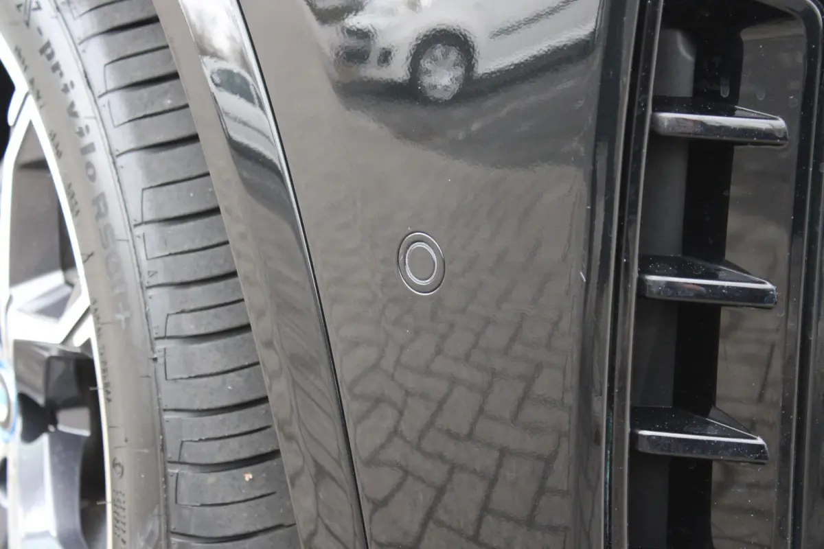 xDrive50e 490PK M-SPORT LAUNCH EDITION | PANORAMA SCHUIF/KANTEL DAK "SKY LOUNGE" | COMFORT STOELEN ELEKTRISCH VERSTELBAAR MET GEHEUGENFUNCTIE EN VERWARMBAAR VOOR EN ACHTER | LEDEREN BEKLEDIN