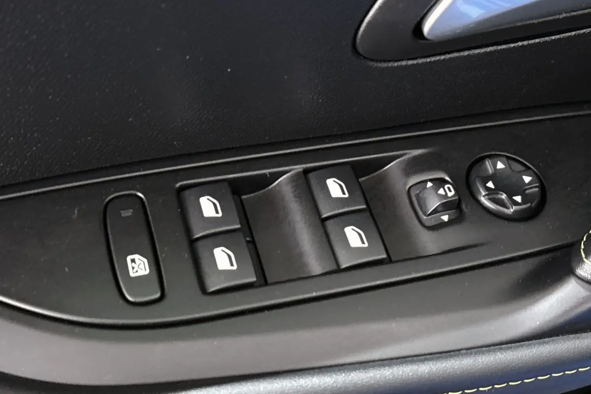1.2 PureTech GT Automaat Stoelverwarming Keyless LED Koplampen