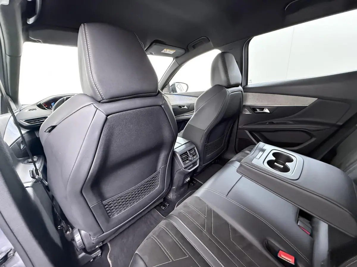1.6 HYbrid 225 GT PHEV | BLACK OPTIC| FOCAL AUDIO| STOELVERWARMING| CAMERA VOOR+ ACHTER| ADAPTIVE CRUISE CONTROL| DODE HOEK SENSOR| ELEK. ACHTERKLEP| STANDKACHEL
