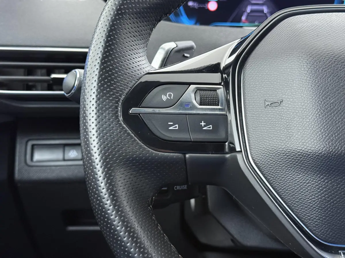 1.6 HYbrid 225 GT PHEV | BLACK OPTIC| FOCAL AUDIO| STOELVERWARMING| CAMERA VOOR+ ACHTER| ADAPTIVE CRUISE CONTROL| DODE HOEK SENSOR| ELEK. ACHTERKLEP| STANDKACHEL