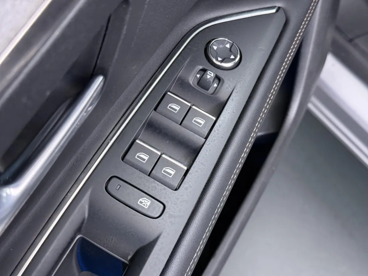 1.6 HYbrid 225 GT PHEV | BLACK OPTIC| FOCAL AUDIO| STOELVERWARMING| CAMERA VOOR+ ACHTER| ADAPTIVE CRUISE CONTROL| DODE HOEK SENSOR| ELEK. ACHTERKLEP| STANDKACHEL