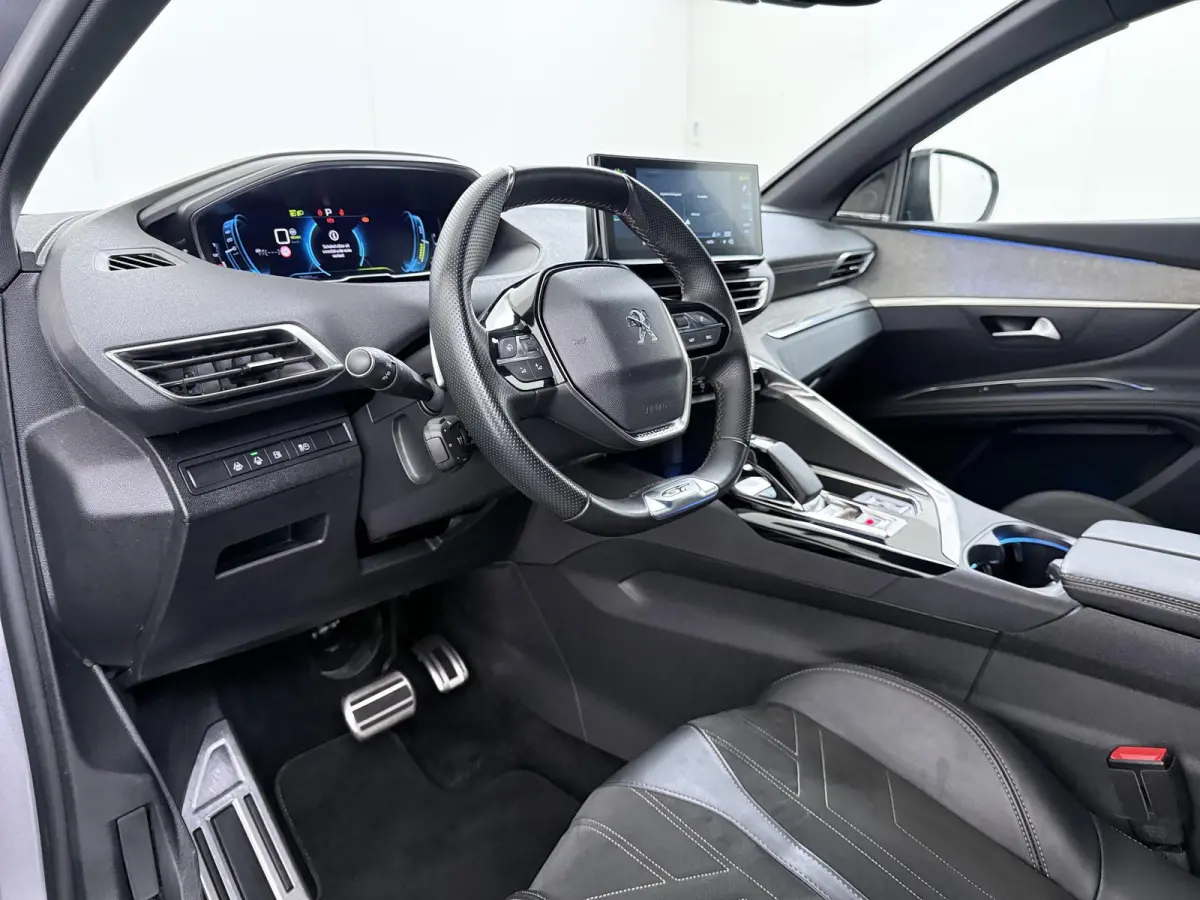 1.6 HYbrid 225 GT PHEV | BLACK OPTIC| FOCAL AUDIO| STOELVERWARMING| CAMERA VOOR+ ACHTER| ADAPTIVE CRUISE CONTROL| DODE HOEK SENSOR| ELEK. ACHTERKLEP| STANDKACHEL