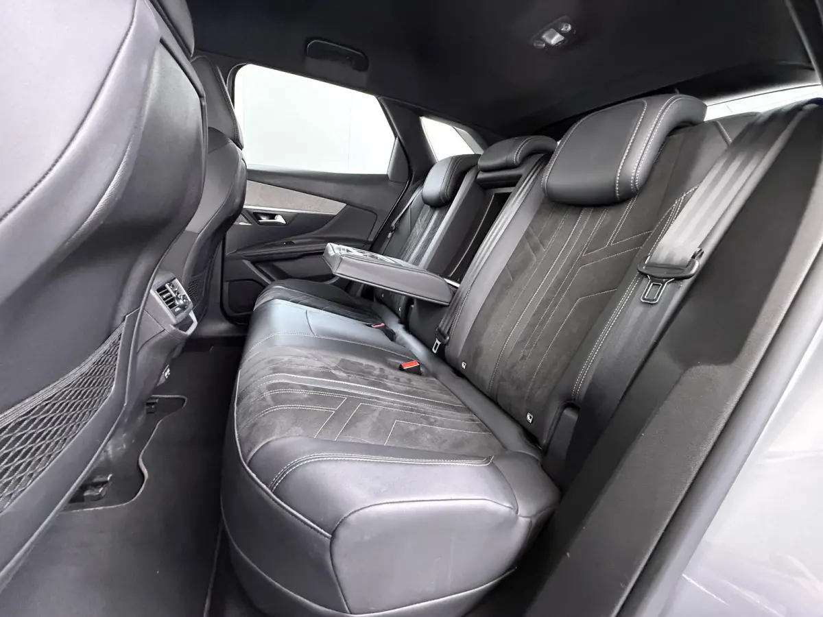 1.6 HYbrid 225 GT PHEV | BLACK OPTIC| FOCAL AUDIO| STOELVERWARMING| CAMERA VOOR+ ACHTER| ADAPTIVE CRUISE CONTROL| DODE HOEK SENSOR| ELEK. ACHTERKLEP| STANDKACHEL