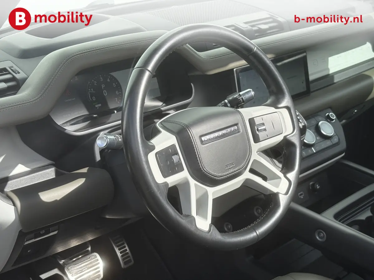 2.0 P400e 110 X Hybride AWD 4x4 Trekhaak 3000kg Dealer Onderhouden! | Adaptive Cruise Control | Panoramadak | Luchtvering | 360 Camera