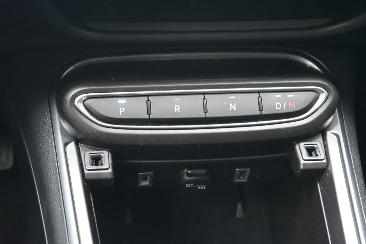 1.2 Hybrid Urban 110pk | Pack Style + Winter + Comfort | Navigatie | Achteruitrijcamera | Draadloos Apple Carplay & Android Auto | Keyless Entry & Start | !!