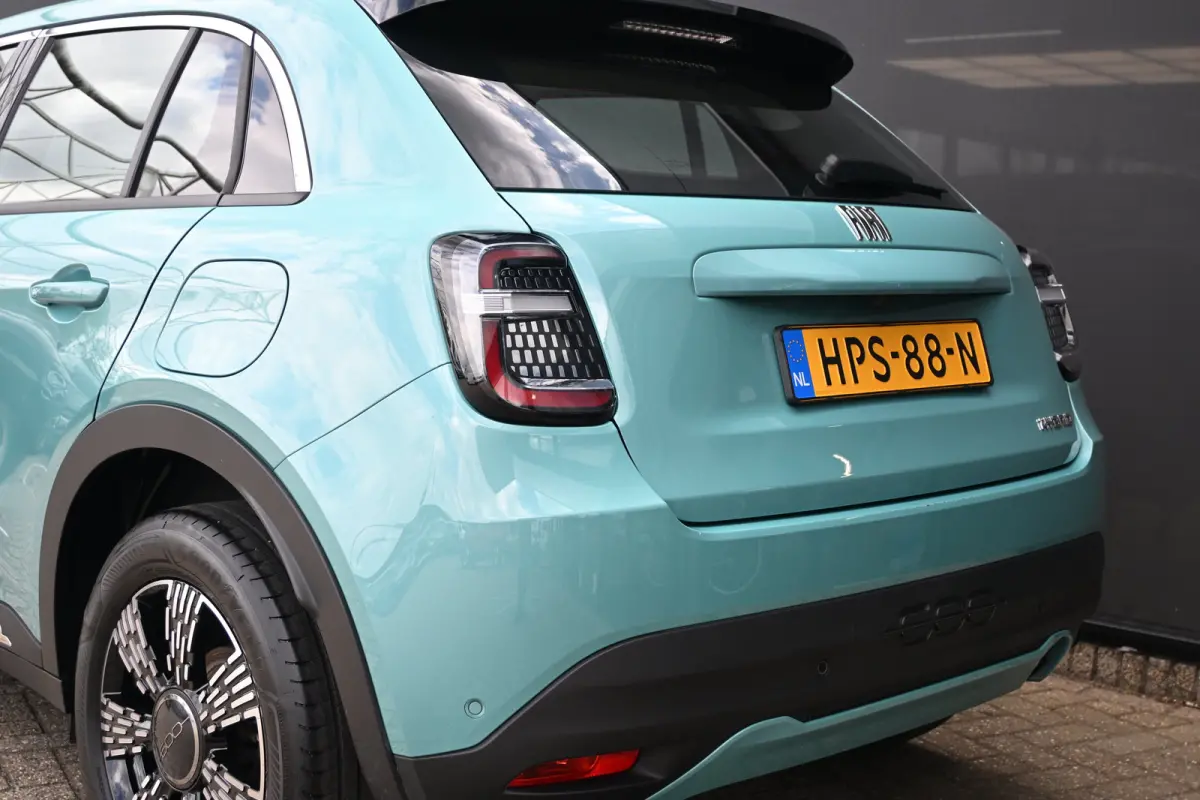 1.2 Hybrid Urban 110pk | Pack Style + Winter + Comfort | Navigatie | Achteruitrijcamera | Draadloos Apple Carplay & Android Auto | Keyless Entry & Start | !!