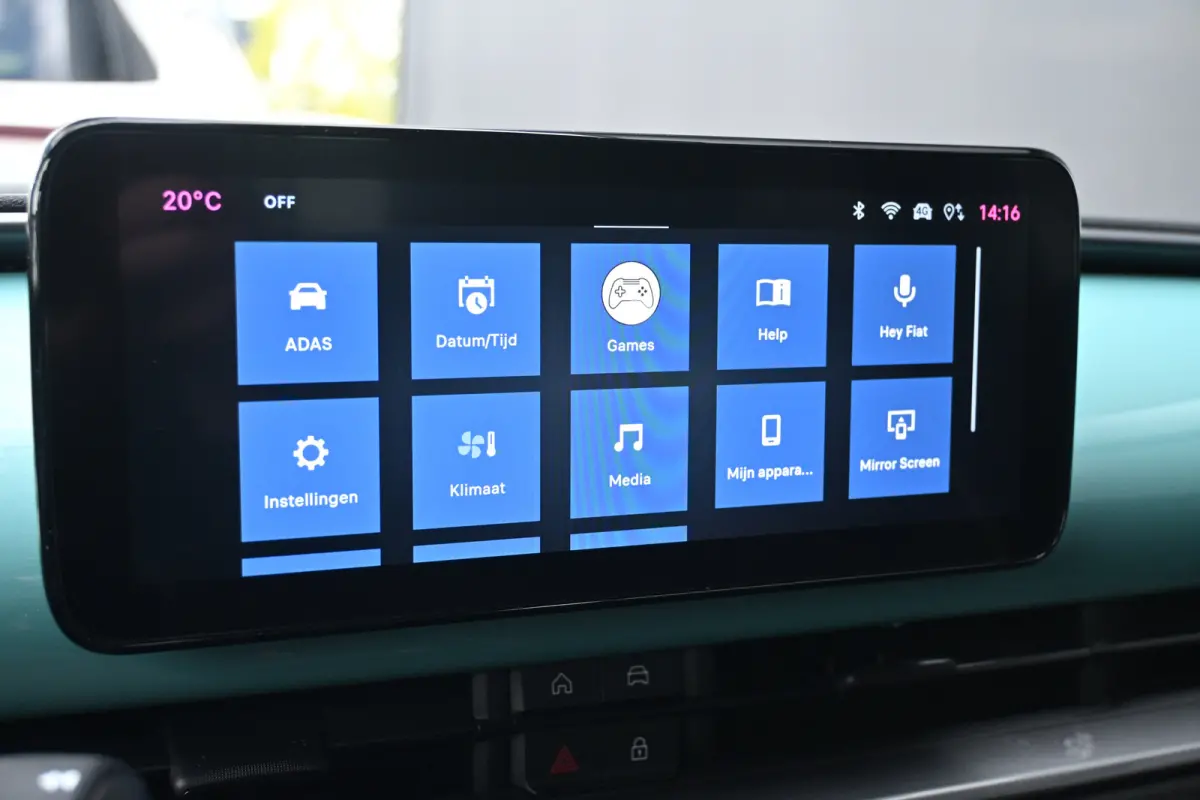 1.2 Hybrid Urban 110pk | Pack Style + Winter + Comfort | Navigatie | Achteruitrijcamera | Draadloos Apple Carplay & Android Auto | Keyless Entry & Start | !!