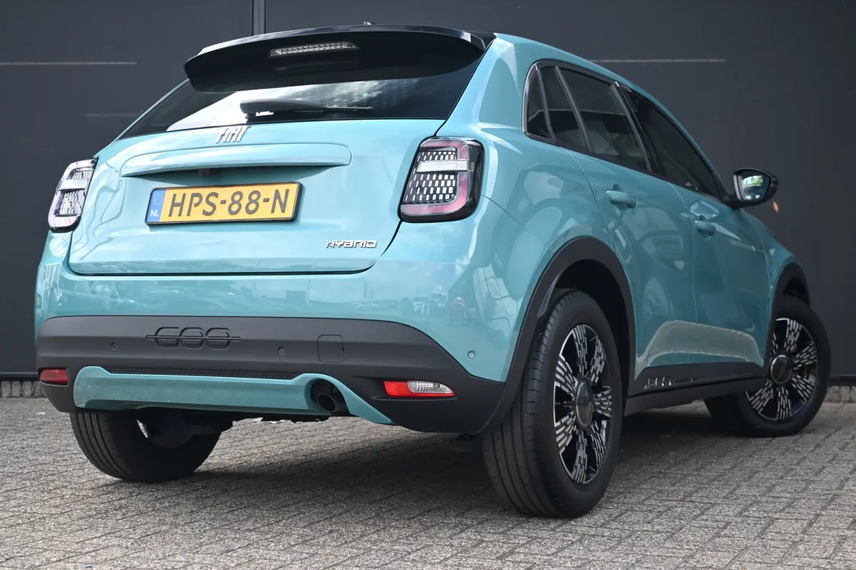 1.2 Hybrid Urban 110pk | Pack Style + Winter + Comfort | Navigatie | Achteruitrijcamera | Draadloos Apple Carplay & Android Auto | Keyless Entry & Start | !!