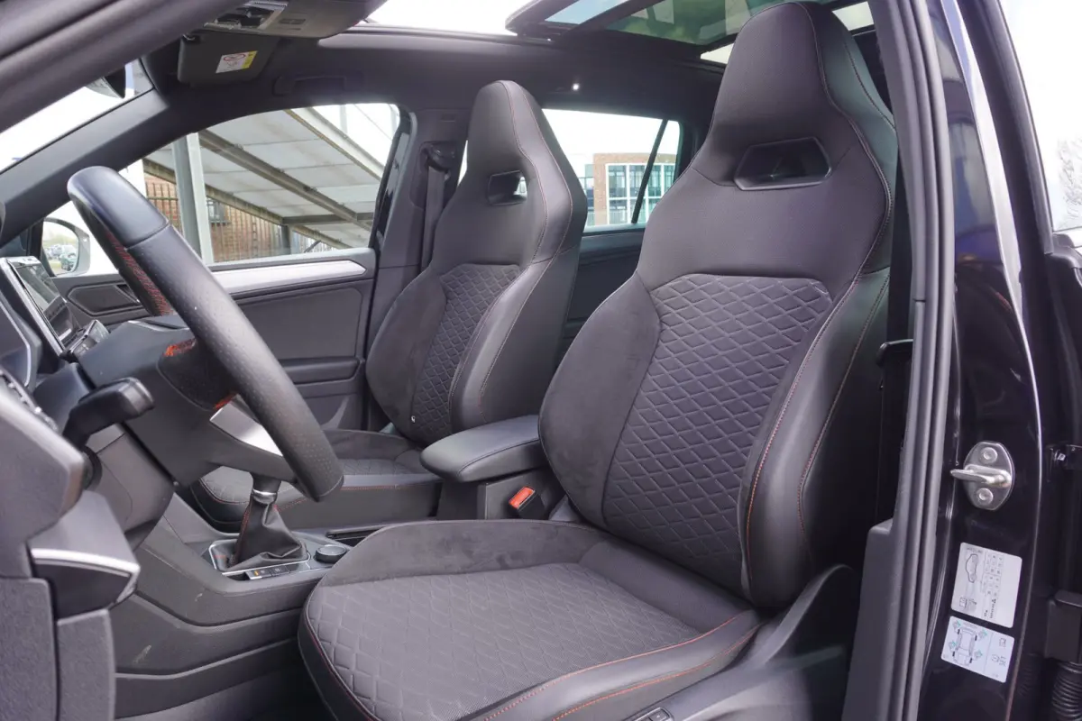 1.5 TSI FR Business Intense+Pano-dak+360-Camera+apple-navigatie+leder+stoel-verw+mm+Led+19"lmv = ZOMER AKTIE!