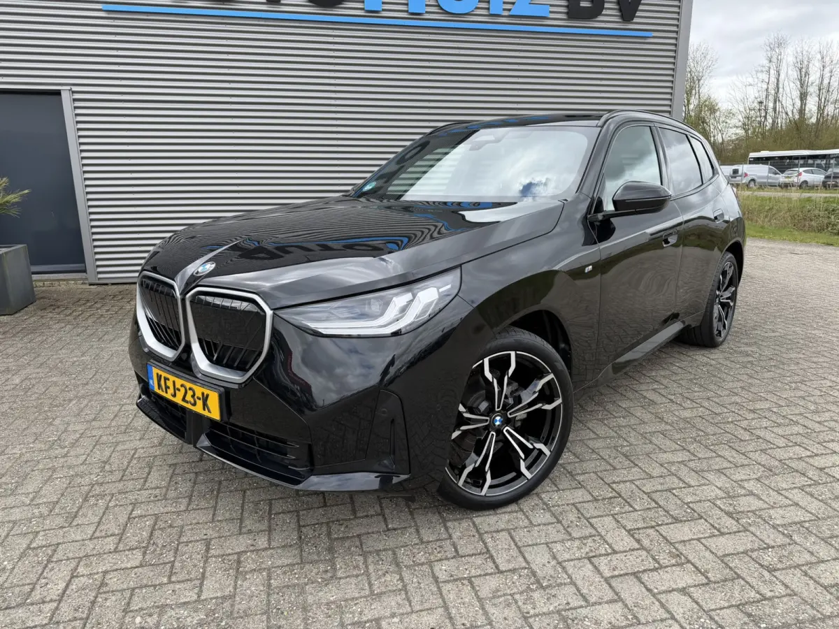 20 xDrive M Sport Panoramadak Trekhaak Leder ACC LED Achteruitrijcamera Stuurwielverwarming Carplay