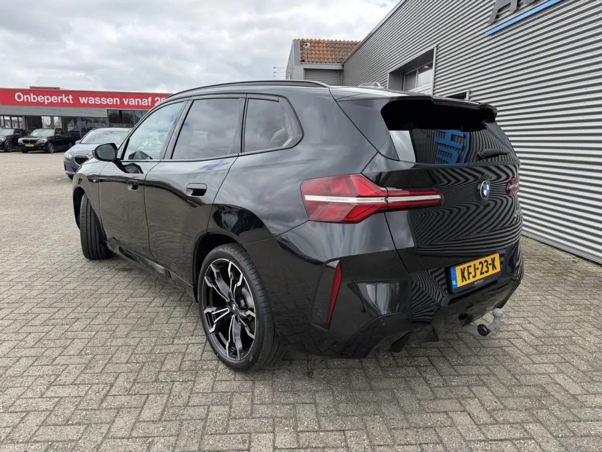 20 xDrive M Sport Panoramadak Trekhaak Leder ACC LED Achteruitrijcamera Stuurwielverwarming Carplay