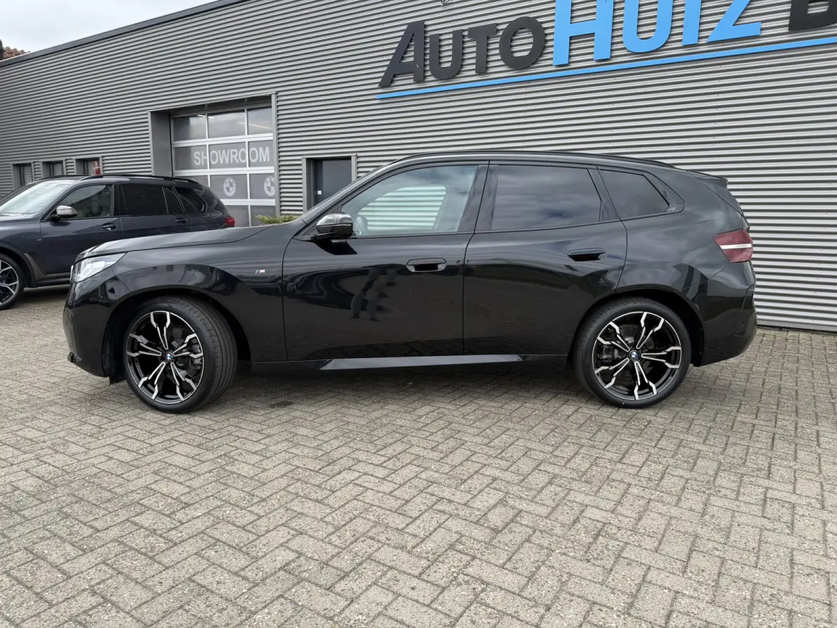 20 xDrive M Sport Panoramadak Trekhaak Leder ACC LED Achteruitrijcamera Stuurwielverwarming Carplay
