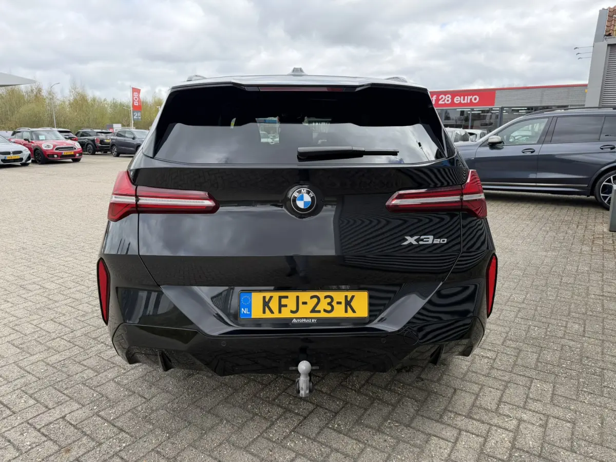 20 xDrive M Sport Panoramadak Trekhaak Leder ACC LED Achteruitrijcamera Stuurwielverwarming Carplay