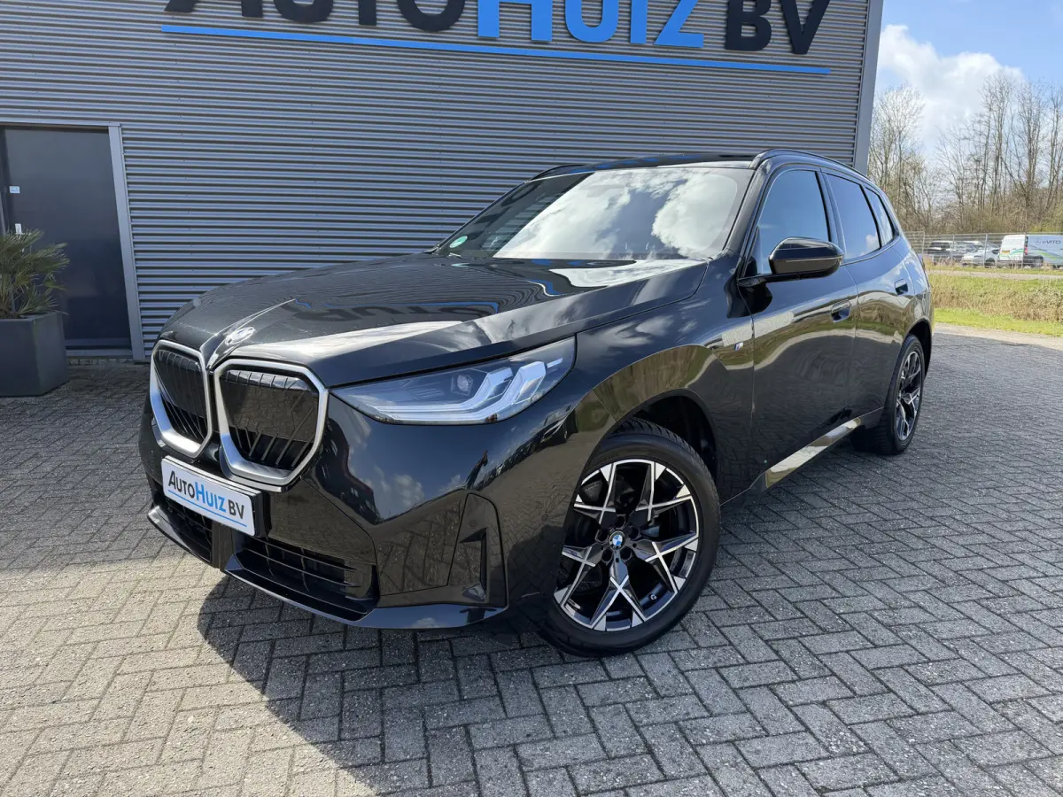 20 xDrive M Sport Panoramadak Trekhaak Leder ACC LED Achteruitrijcamera Stuurwielverwarming Carplay