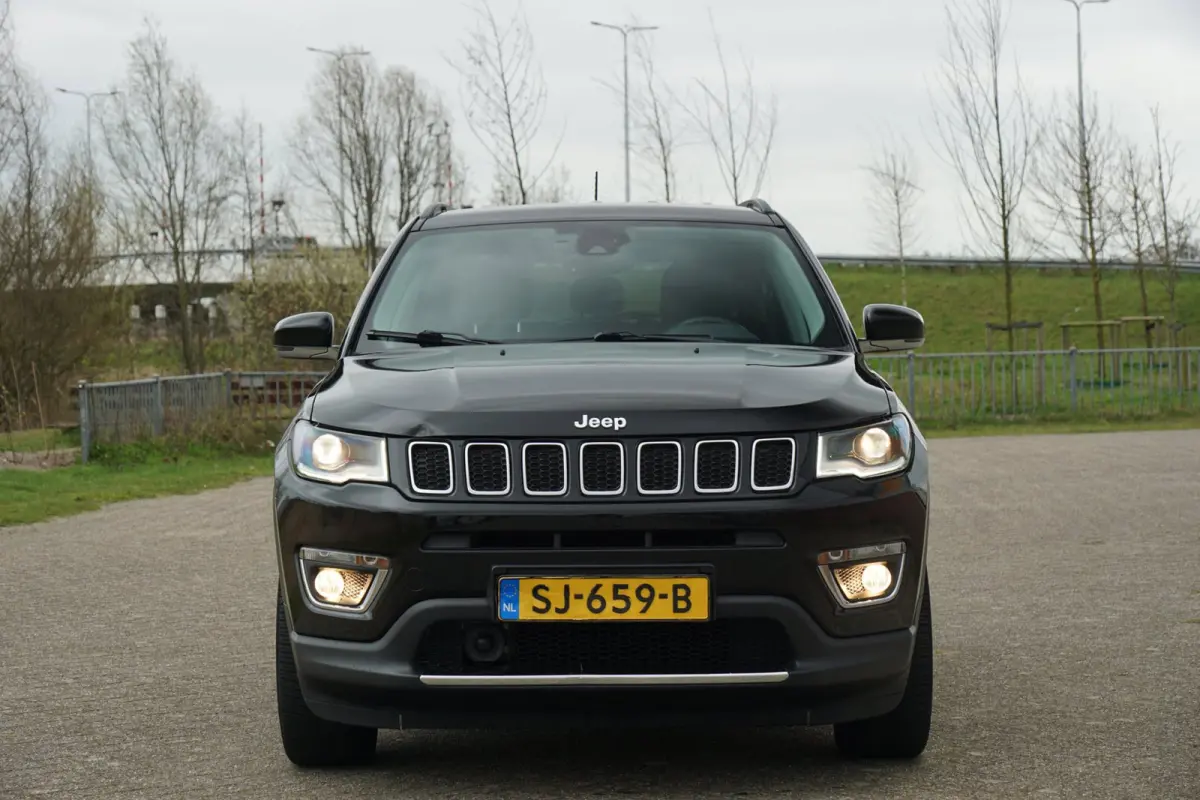 1.4 MultiAir Opening Edition 4x4 Automaat - Diamond Black - 65dkm