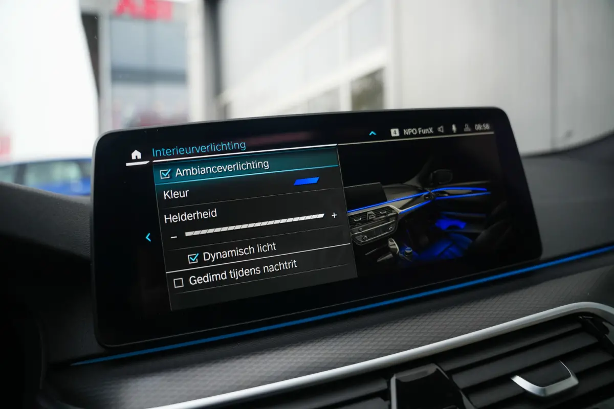 530e 293 pk Business Edition Plus M-Sportpakket / NL-Auto/ Laser-Koplamp/ Pano-Dak/ 89%SOH/ Leder/ Sport-Stoelen/ Stoel.Verw/ Camera/ Apple-Carplay/ 19''LMV