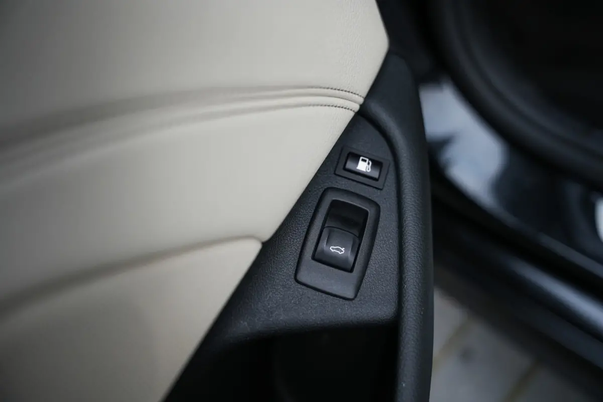 530e 293 pk Business Edition Plus M-Sportpakket / NL-Auto/ Laser-Koplamp/ Pano-Dak/ 89%SOH/ Leder/ Sport-Stoelen/ Stoel.Verw/ Camera/ Apple-Carplay/ 19''LMV