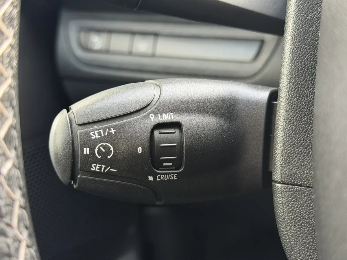1.2 PureTech Camera Cruise Stoelverwarming Carplay Panorama Trekhaak Navigatie