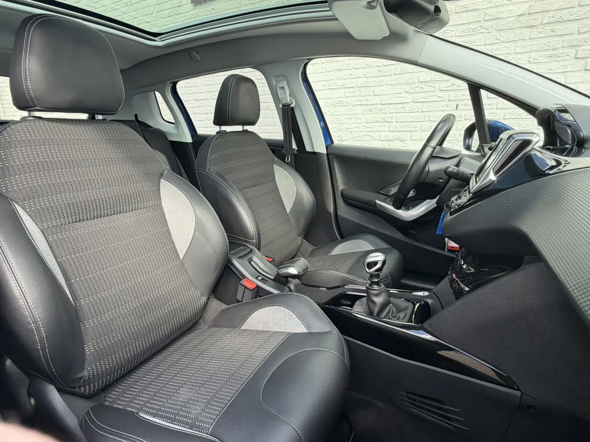 1.2 PureTech Camera Cruise Stoelverwarming Carplay Panorama Trekhaak Navigatie