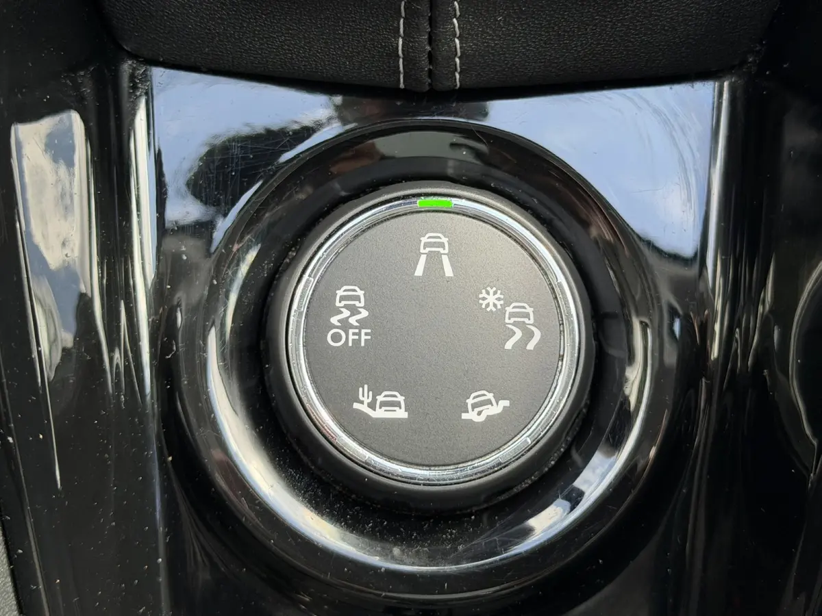 1.2 PureTech Camera Cruise Stoelverwarming Carplay Panorama Trekhaak Navigatie