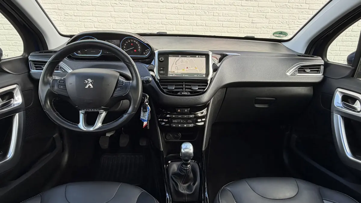 1.2 PureTech Camera Cruise Stoelverwarming Carplay Panorama Trekhaak Navigatie