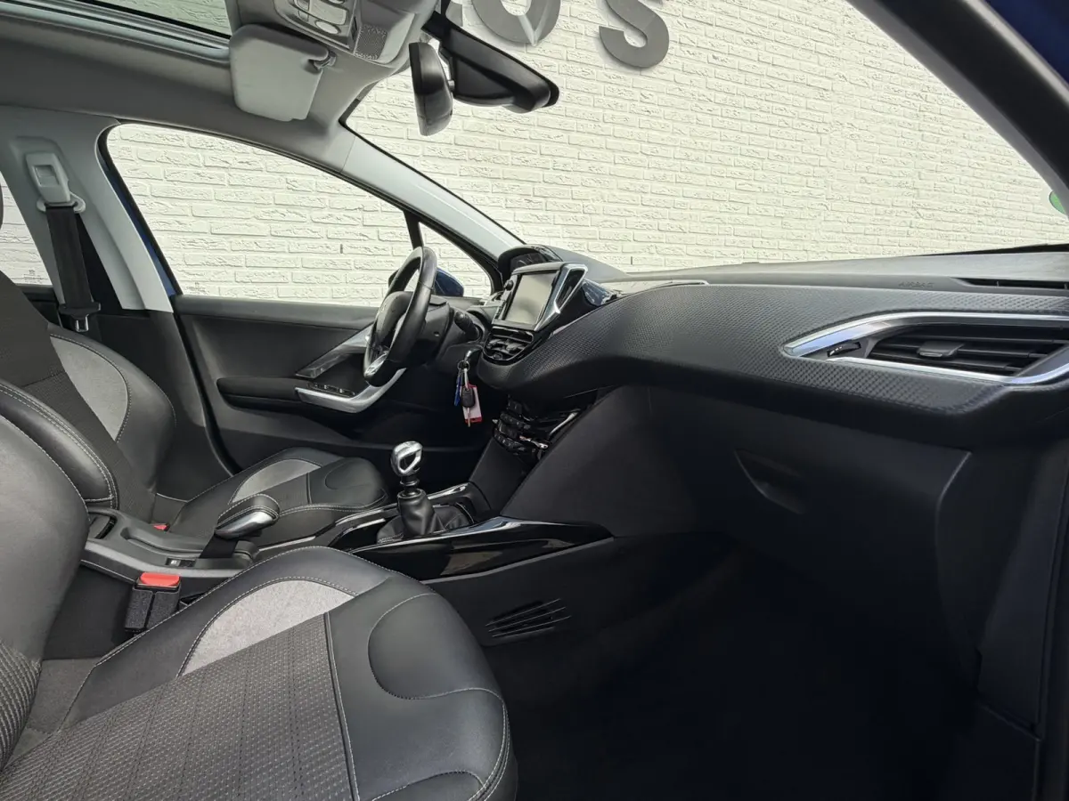1.2 PureTech Camera Cruise Stoelverwarming Carplay Panorama Trekhaak Navigatie