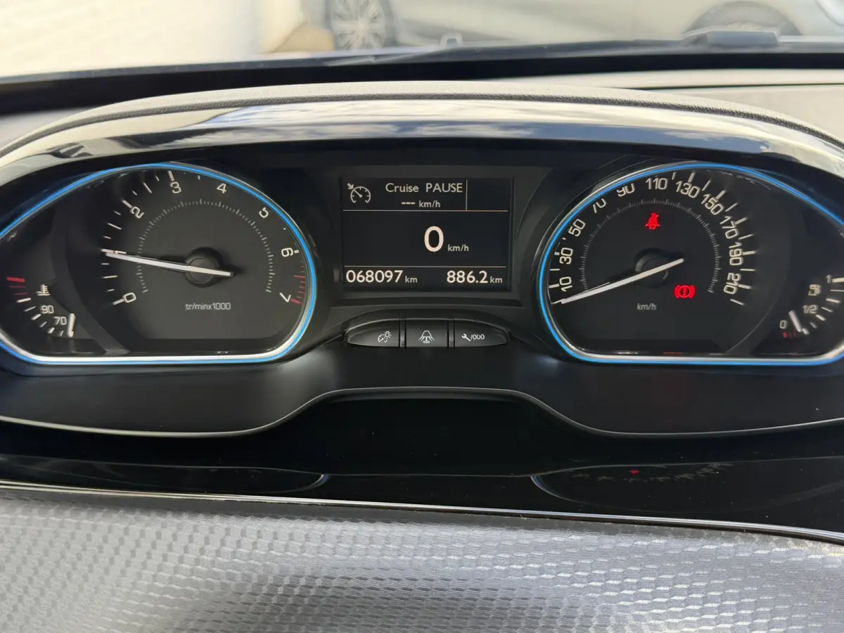 1.2 PureTech Camera Cruise Stoelverwarming Carplay Panorama Trekhaak Navigatie