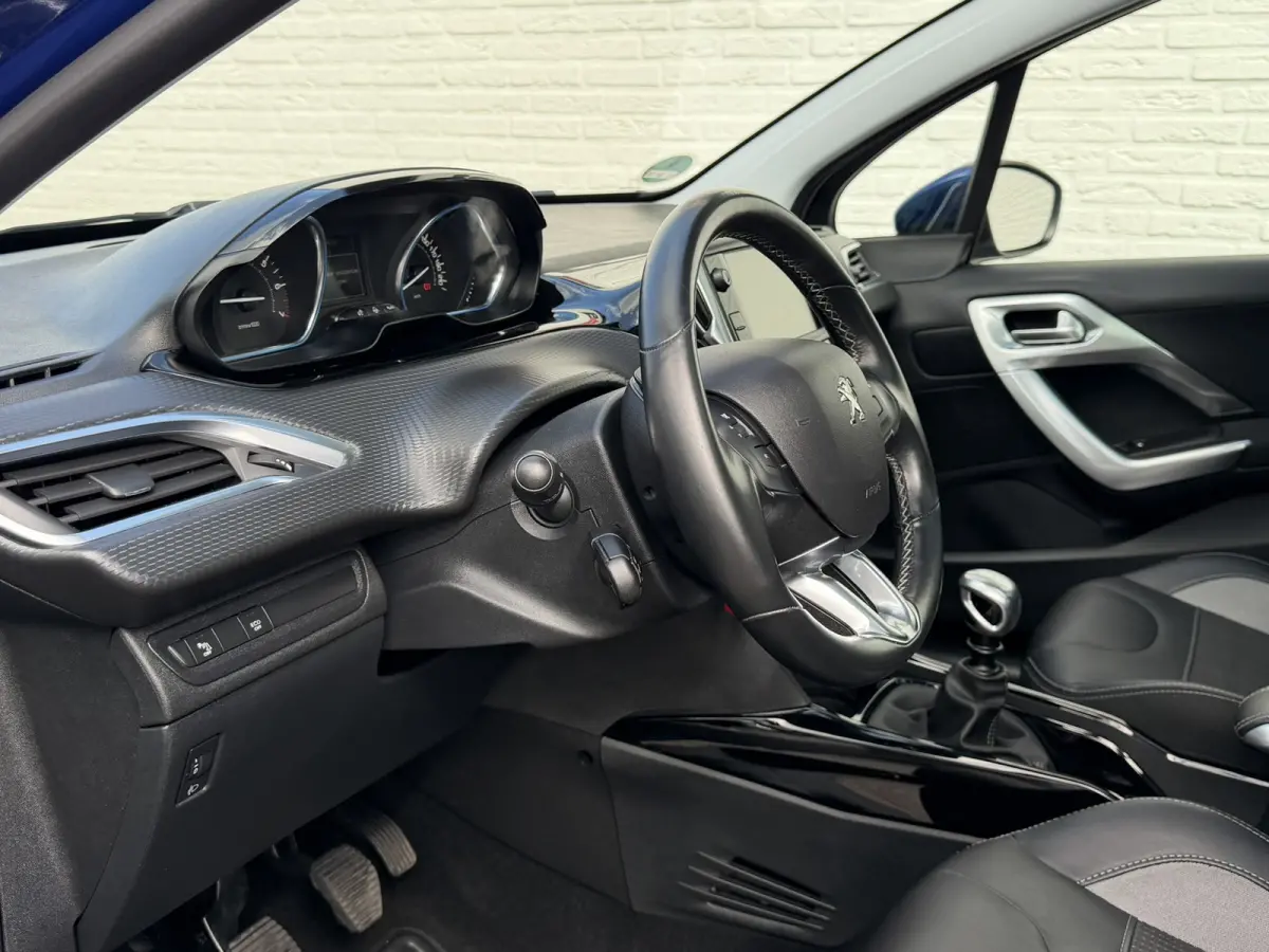 1.2 PureTech Camera Cruise Stoelverwarming Carplay Panorama Trekhaak Navigatie