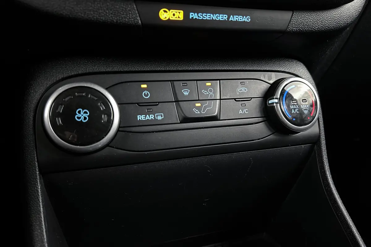 1.0 EcoBoost Connected | Cruise control | Apple Carplay | Parkeersensoren