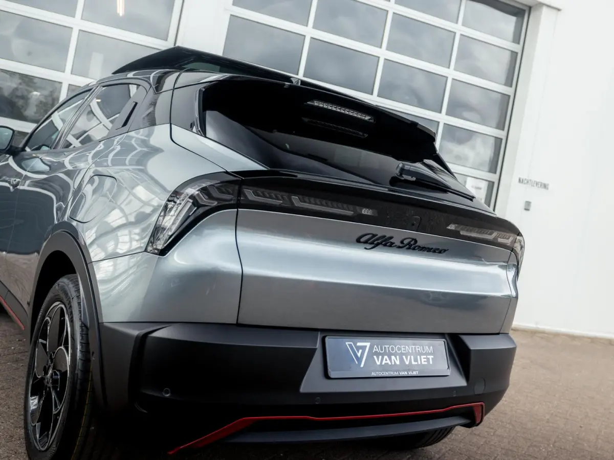Elettrica Speciale 54 kWh | Pack Techno | Schuif/Kanteldak | Warmtepomp | Bicolore