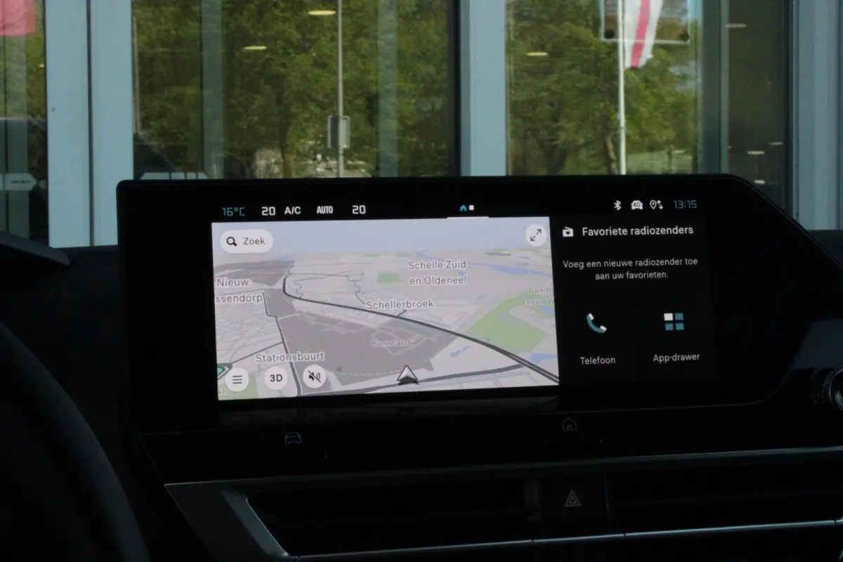 C4 1.2 HYbrid 145PK MAX | HEAD UP DISPLAY | CAMERA VOOR + ACHTER | NAVIGATIE | DRAADLOZE TELEFOONLADER | FULL LED KOPLAMPEN | DRAADLOZE APPLE CARPLAY/ANDROID AUTO | 18" LICHTMETALEN VELGEN |
