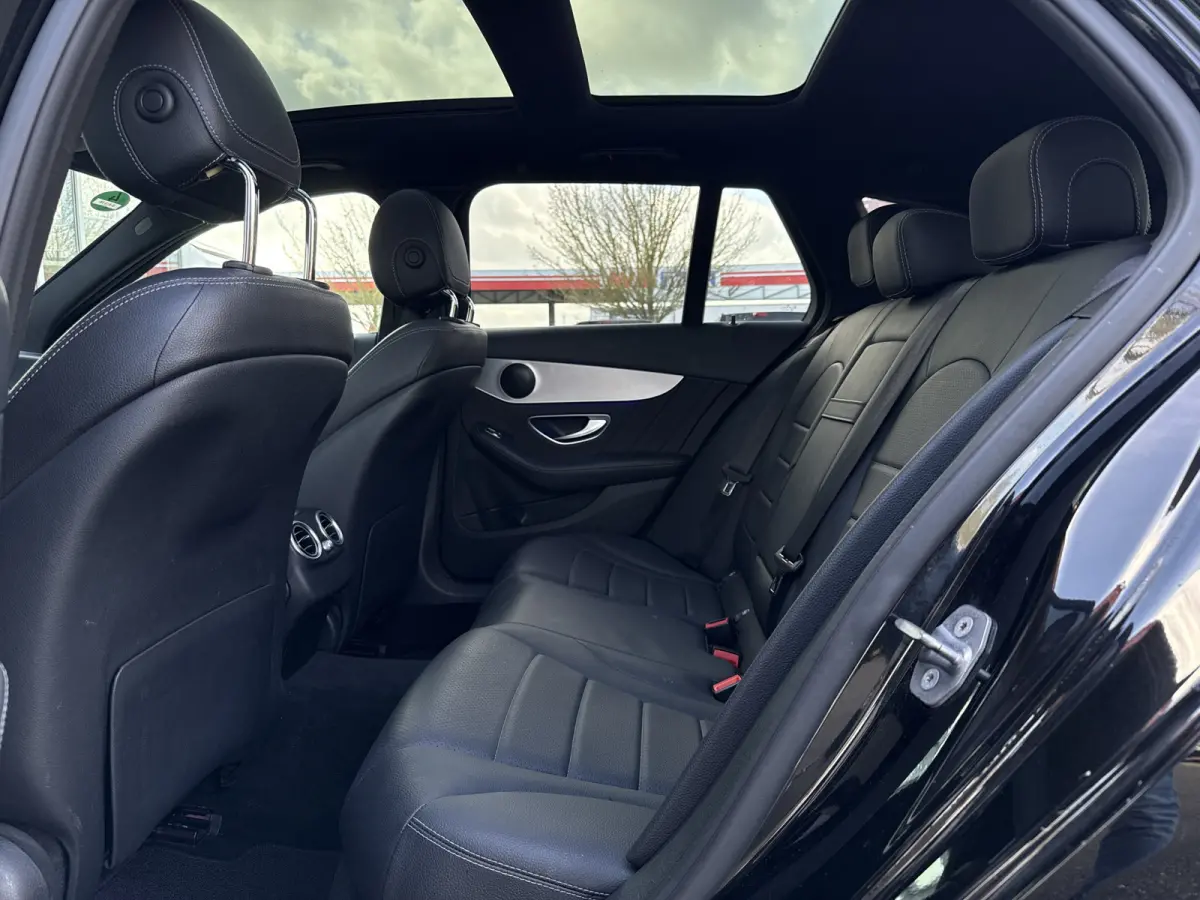 180 Business Solution AMG | NL-auto | BTW | Pano | Leder | Trekhaak | Sfeerverlichting