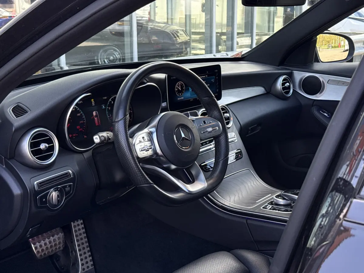 180 Business Solution AMG | NL-auto | BTW | Pano | Leder | Trekhaak | Sfeerverlichting