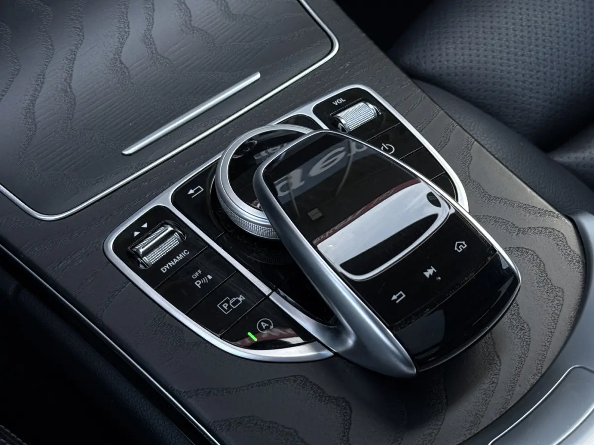 180 Business Solution AMG | NL-auto | BTW | Pano | Leder | Trekhaak | Sfeerverlichting