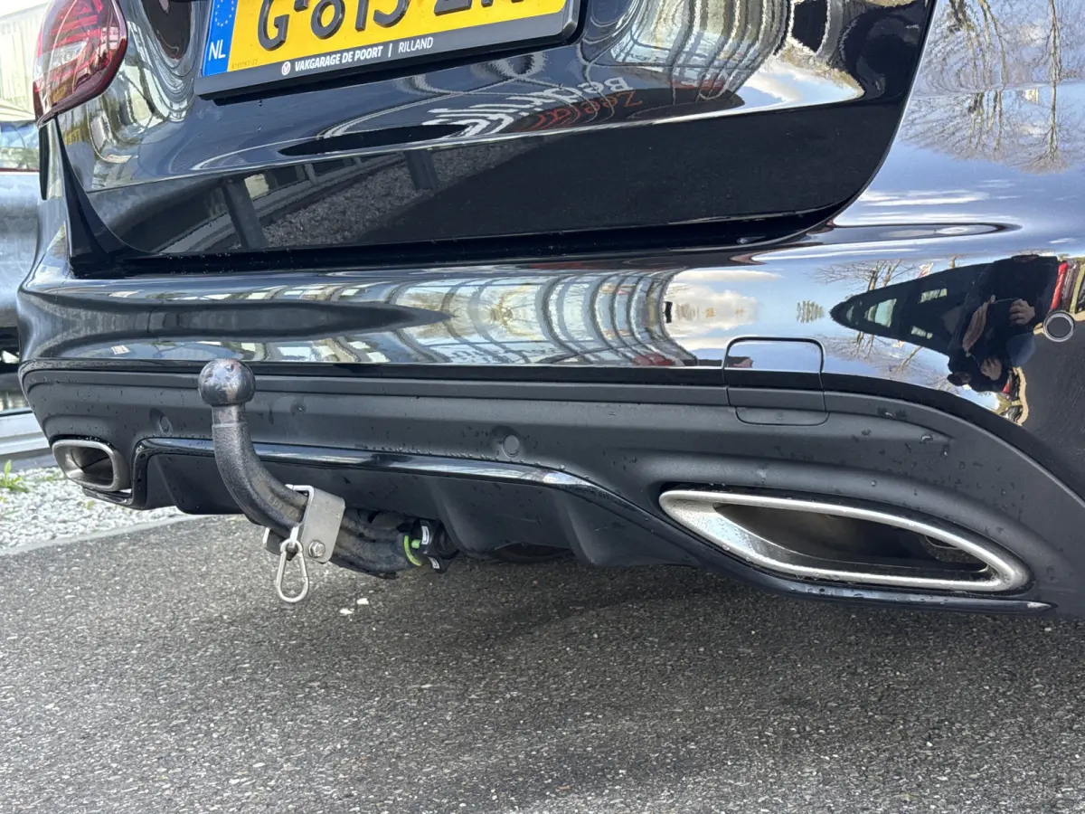 180 Business Solution AMG | NL-auto | BTW | Pano | Leder | Trekhaak | Sfeerverlichting