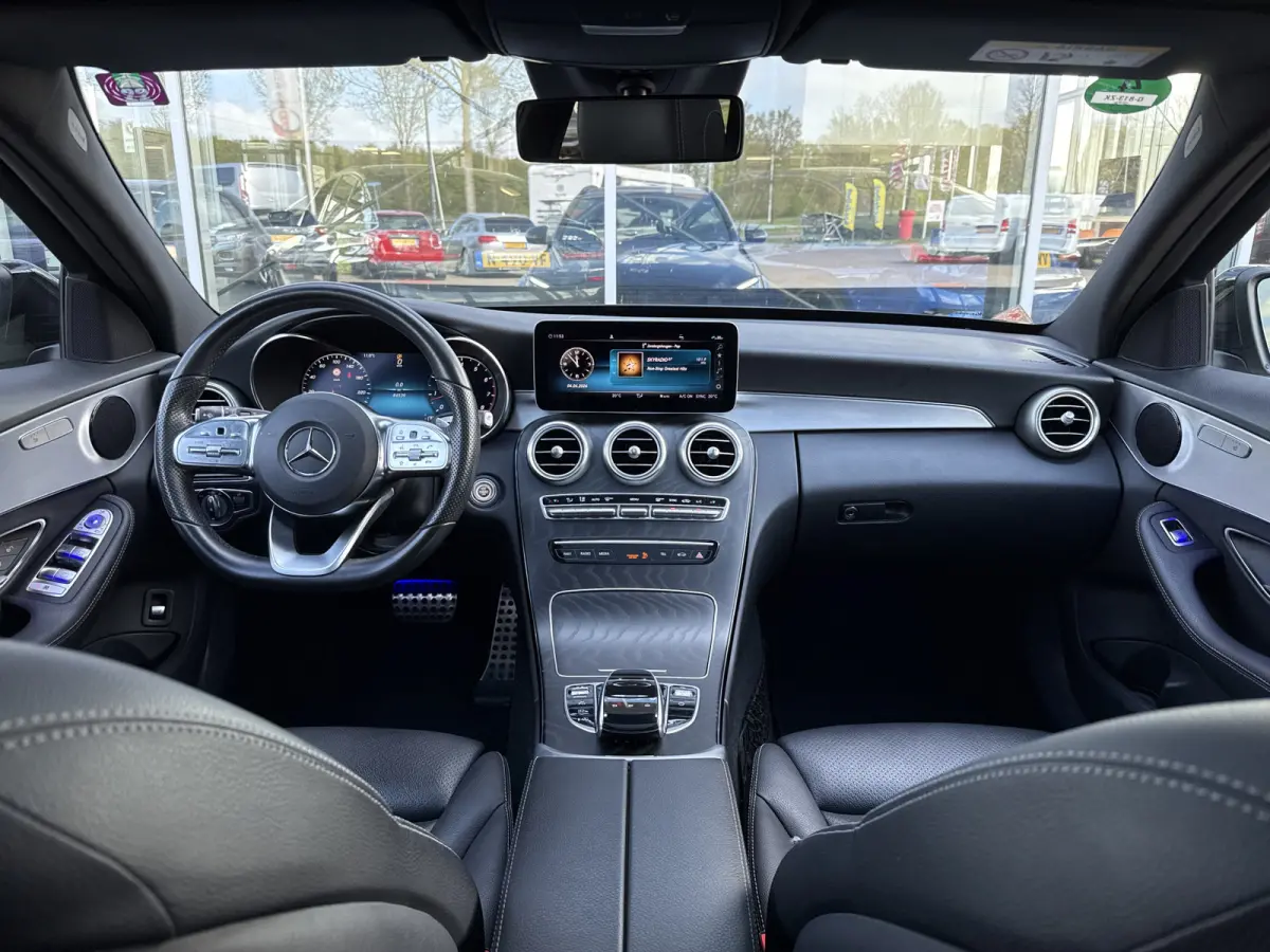 180 Business Solution AMG | NL-auto | BTW | Pano | Leder | Trekhaak | Sfeerverlichting
