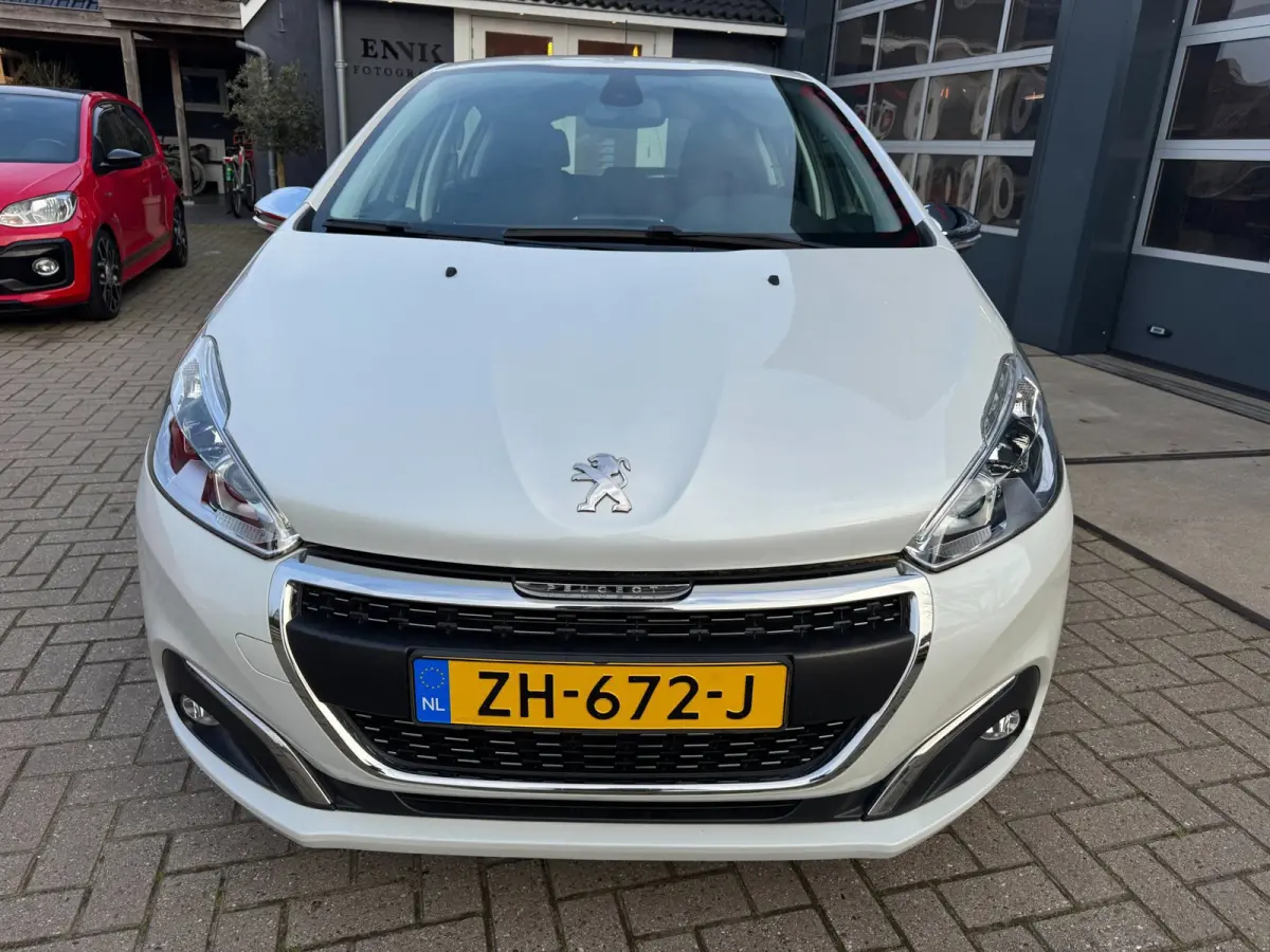 1.2 PureTech Allure / Navi / Cruise / Carplay / 57000 km !.