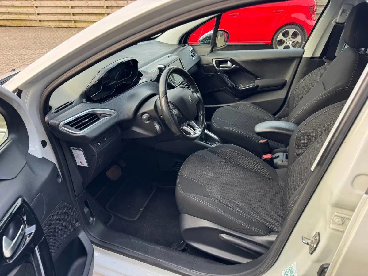 1.2 PureTech Allure / Navi / Cruise / Carplay / 57000 km !.