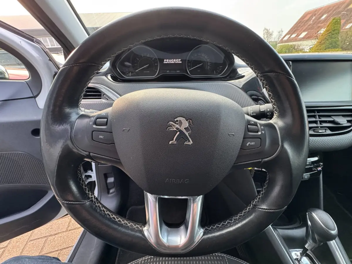 1.2 PureTech Allure / Navi / Cruise / Carplay / 57000 km !.